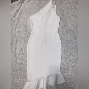 Elegant White One Shoulder Body Con Dress